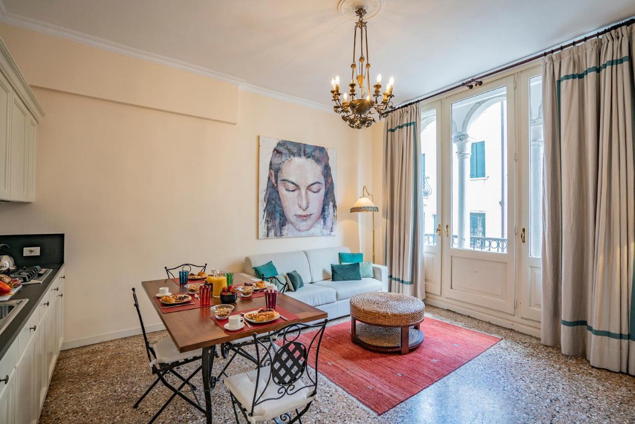 Ca' Grassi 2 Charming Balcony Διαμέρισμα Βενετία Εξωτερικό φωτογραφία